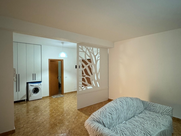 Jepet me qera Apartament 2+1 Durres